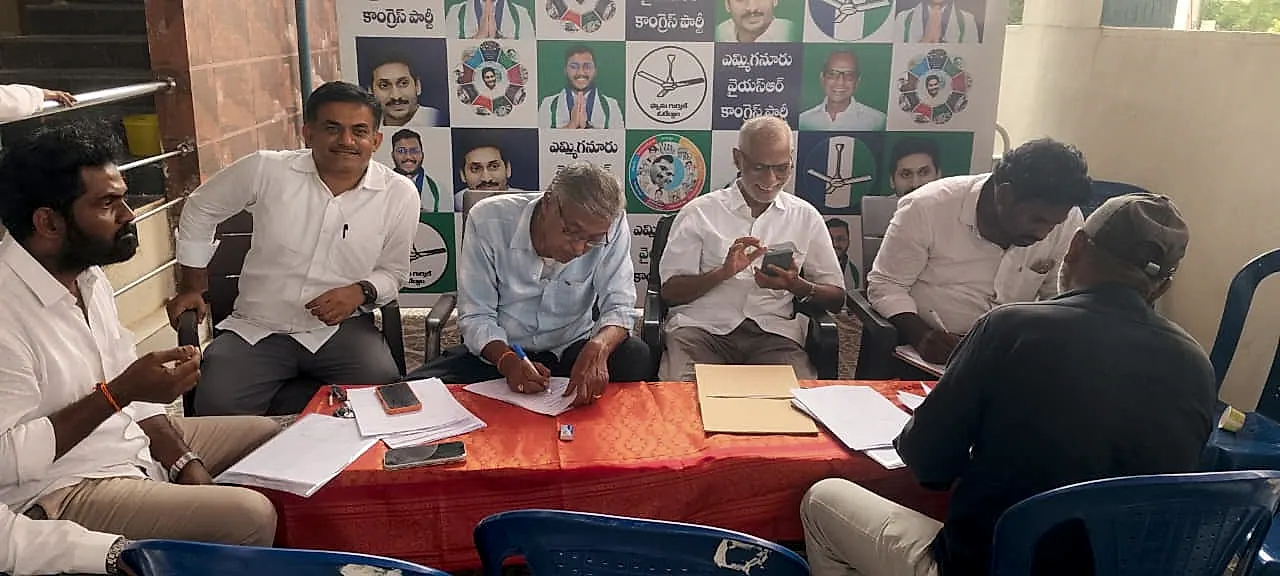 ఎమ్మిగనూరు వైఎస్సార్‌సీపీలో నామినేషన్‌ల కోసం ప్రత్యేక లీగల్ టీం