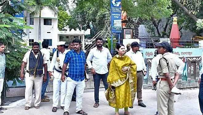 నంద్యాల మున్సిపల్ కార్యాలయంలో పట్టణ స్థానిక సంస్థల నామినేషన్ ఏర్పాట్ల పరిశీలన