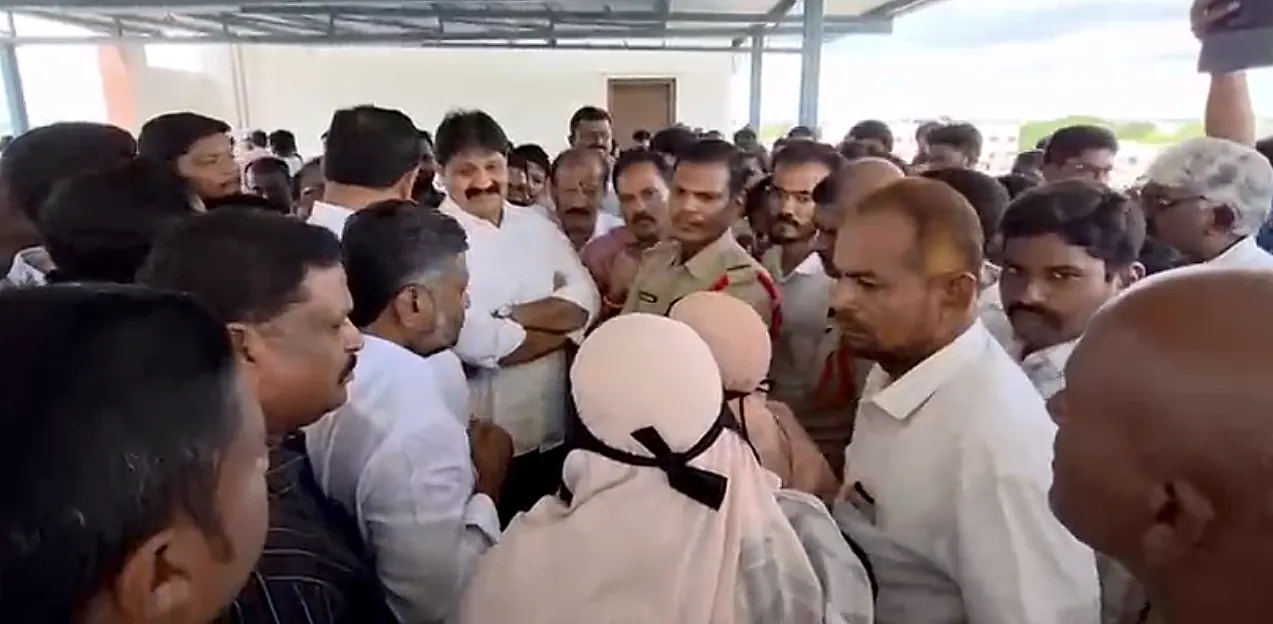 ప్రొద్దుటూరులో వైయస్ఆర్సీపీ మహిళా అభ్యర్థులపై బెదిరింపుల ఆరోపణలు
